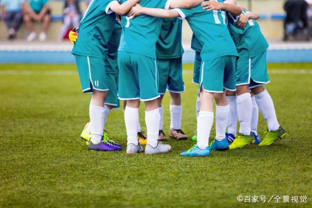 每体：巴萨19岁边锋冈萨雷斯友谊赛传射，表现获得弗里克认可